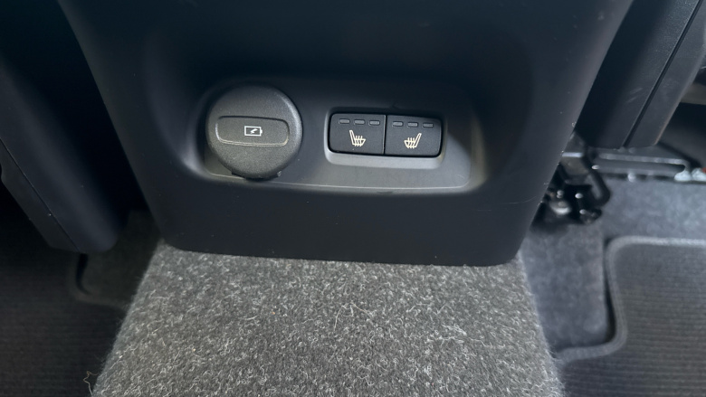 Volvo Xc40 2.0 B4P Plus Dark 5dr AWD Auto Petrol Estate